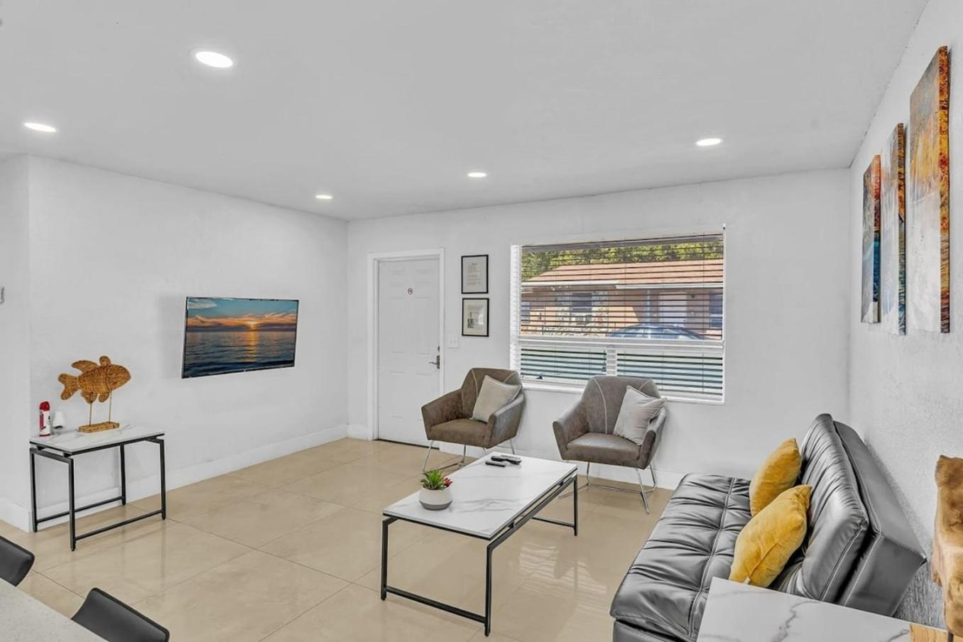 New Stylish 2 Bdrm Mins To Beach & Aventura Mall Hallandale Beach Exterior foto